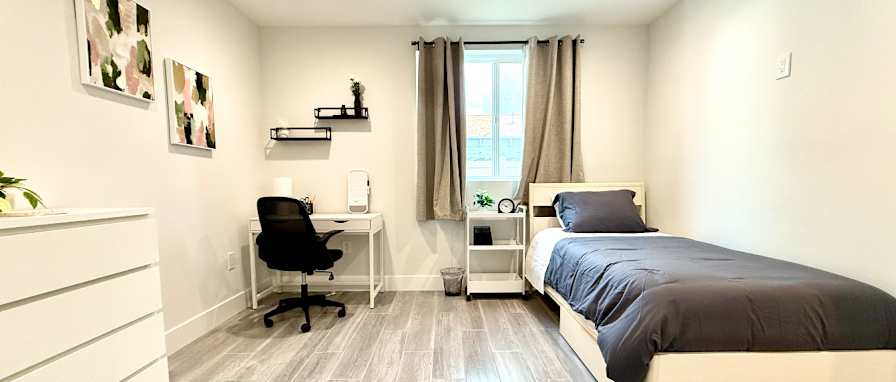 Yenglik Aubakirova's room