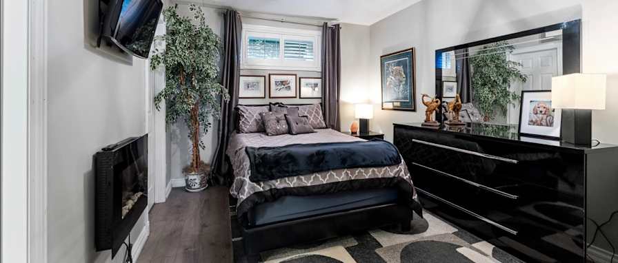 Jennifer's room