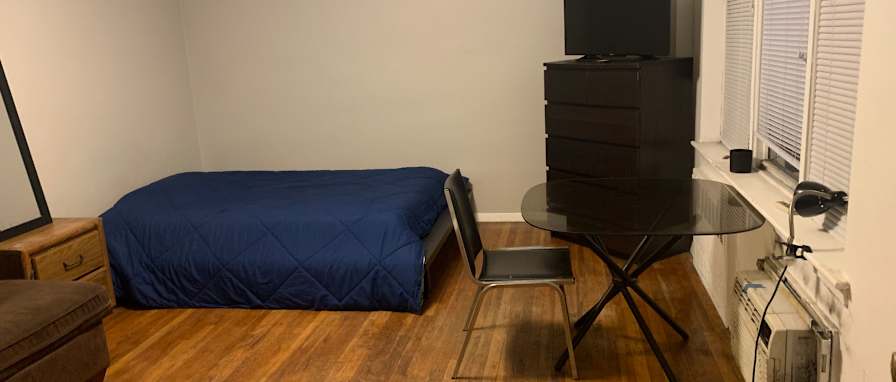 jose's room