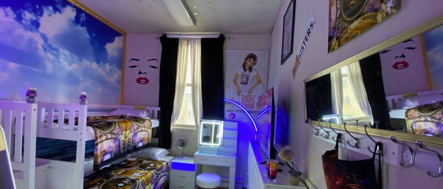 Amari's room