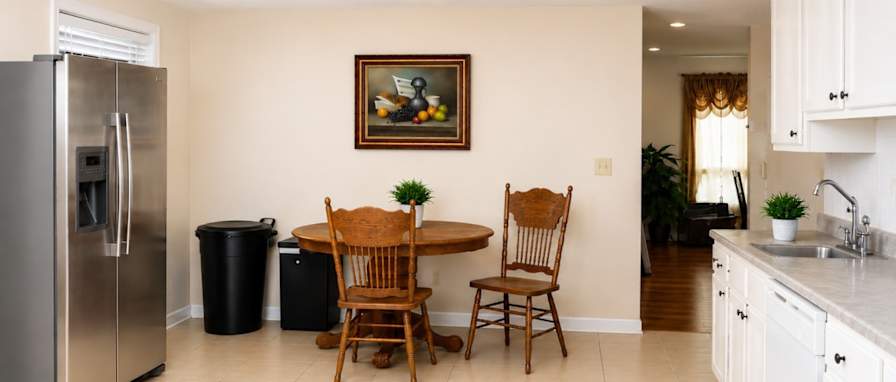 DEVARS WOODS's room