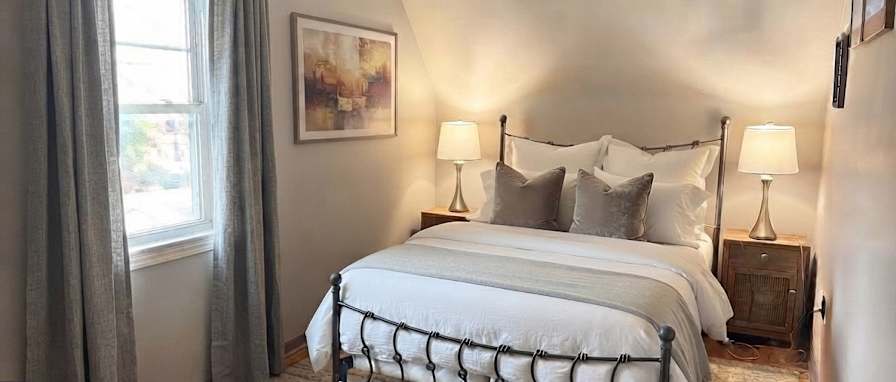 Nancy Warren's room
