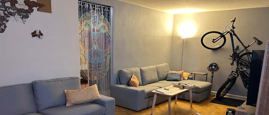 Andreas's room