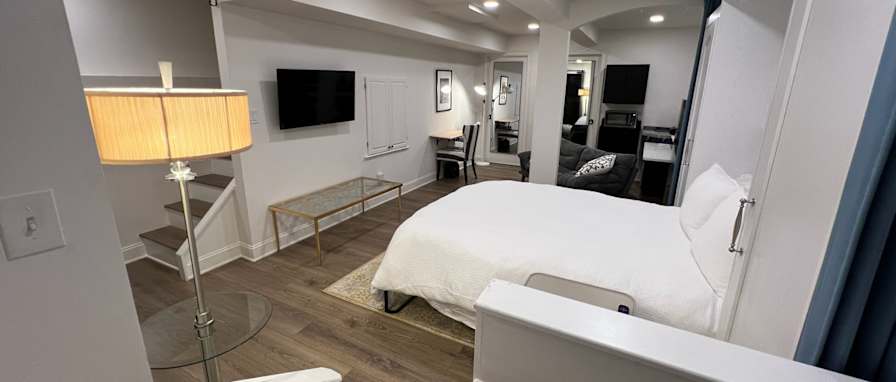 Lynn's room