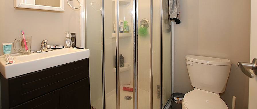 Erwin Nzia Batonga's room