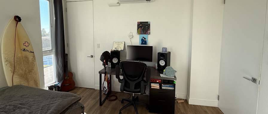 Juan's room