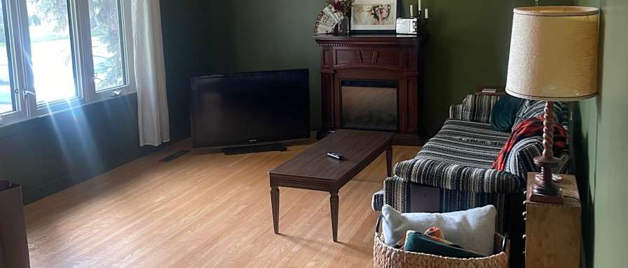 Meghan Lyons's room