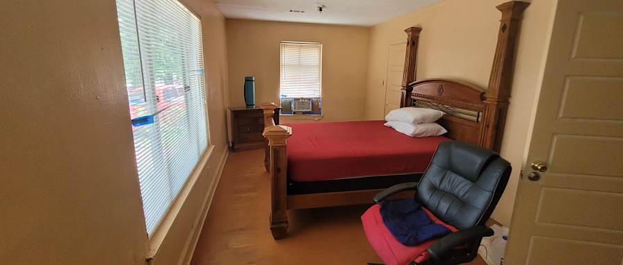 Deunta''s room