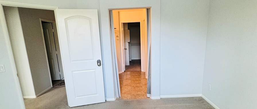 Youdline's room