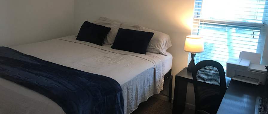 Raul MaxBrown's room