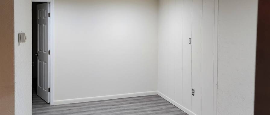 Enrique's room