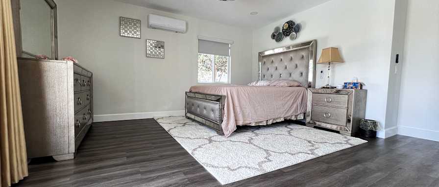 Elle's room