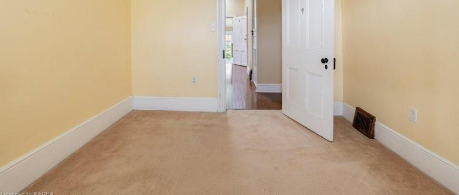 Kingston's room