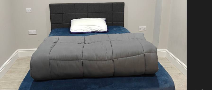 Amir's room