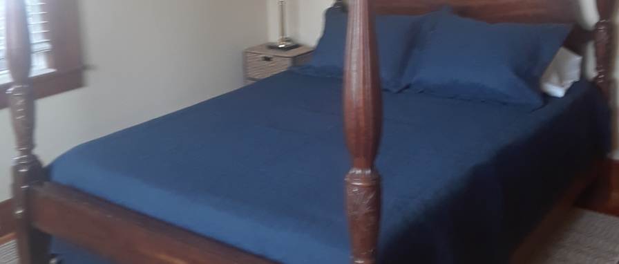 Leon's room