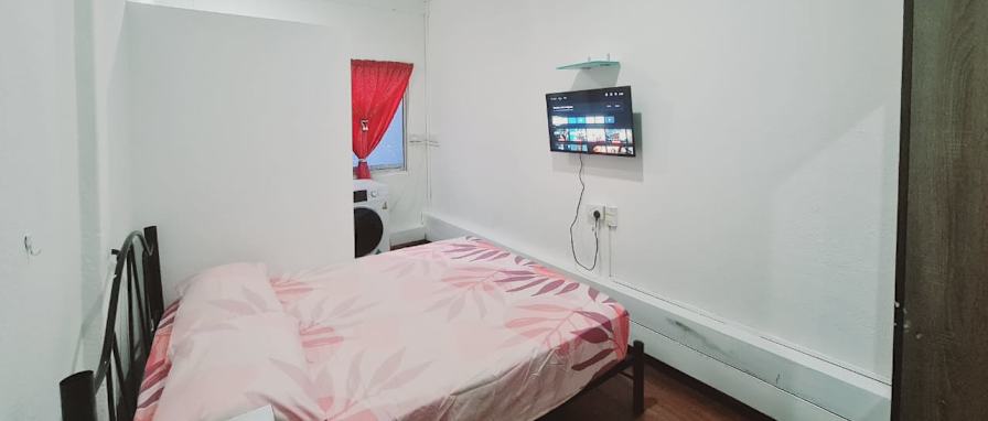 Roomy's room