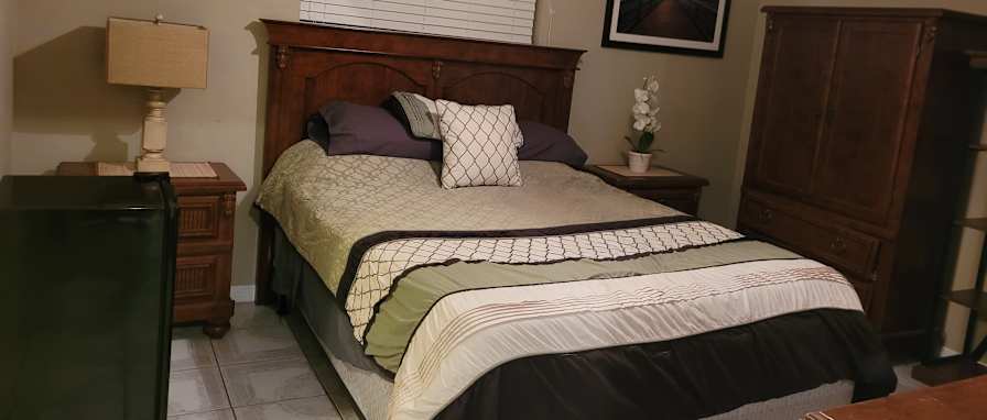 Gayle's room