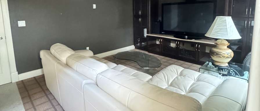 TING TING WU's room