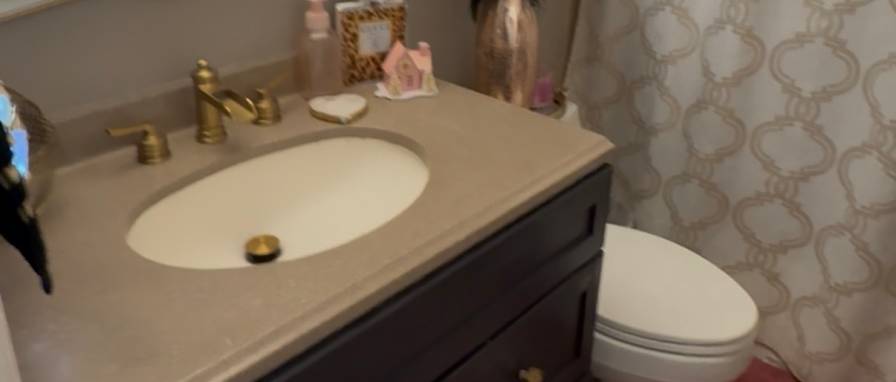 Elsa Martinez's room