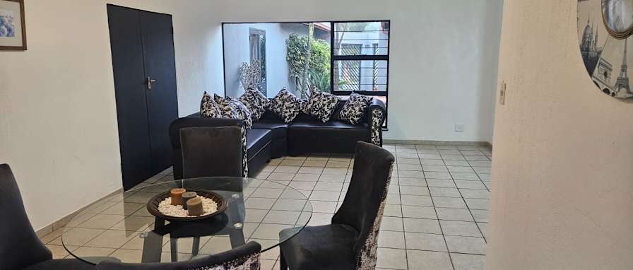 Ettiene Botha's room