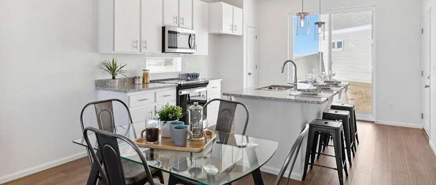 Green Valley Ranch Gateway, Denver, CO Private rooms... – Roomies.com