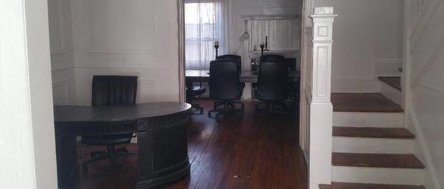 carlos allen's room