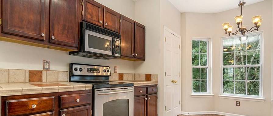 lifedoorrentals's room