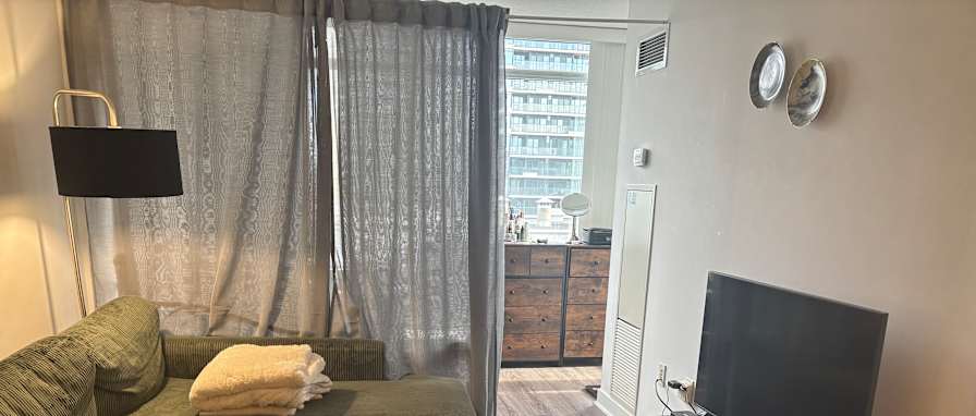 Gaye Bingul's room