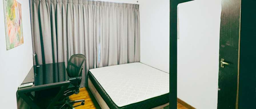 Velmurugan D's room