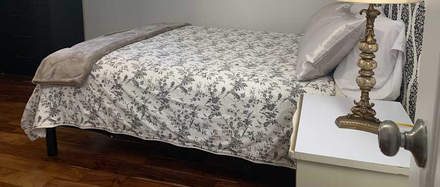 Lina's room