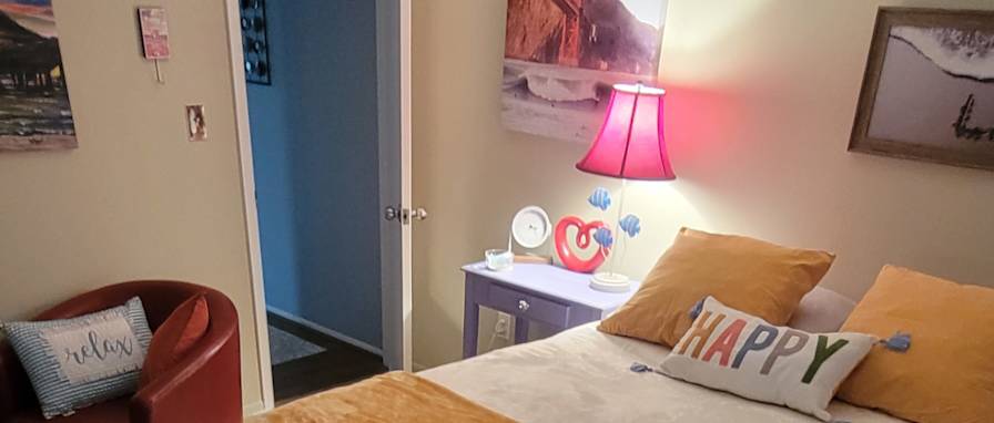 Lyne lheureux's room