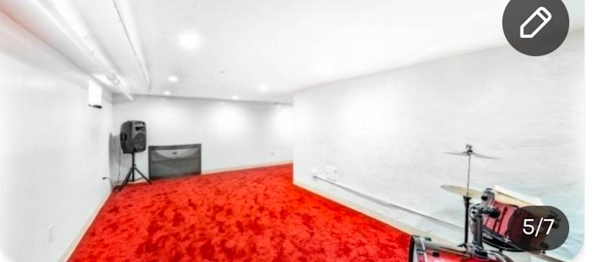 Linda Mensah's room