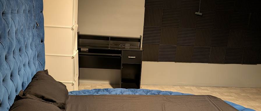 Jose's room