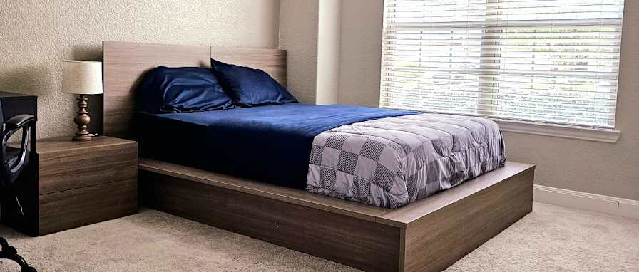 Sims's room