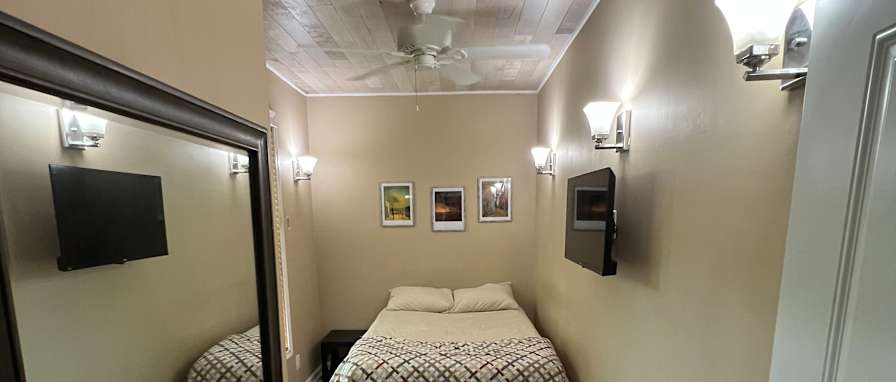 Yates Properties's room