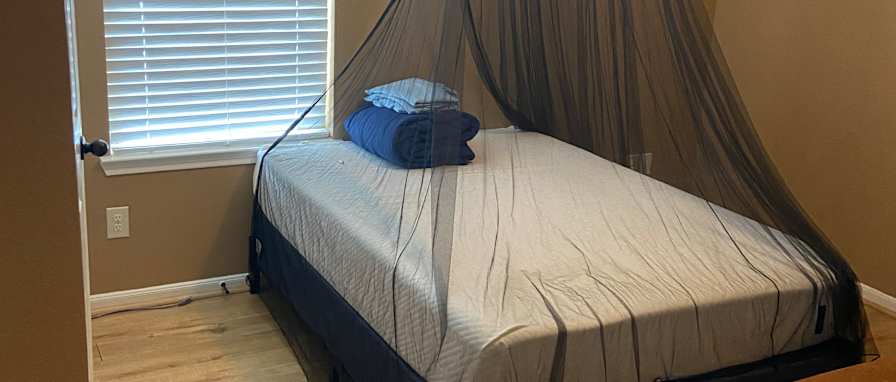 Tom's room
