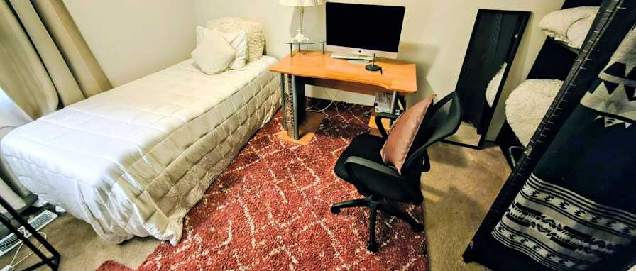 Carmen Rosa Giddings's room