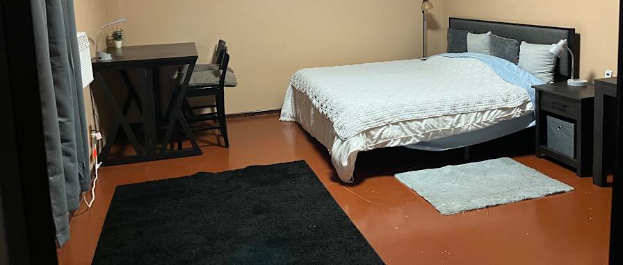 Robert Martinez's room
