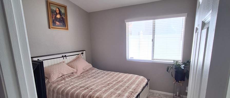 Zee's room