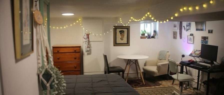 Farah's room