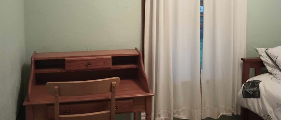 Eric Peterson's room