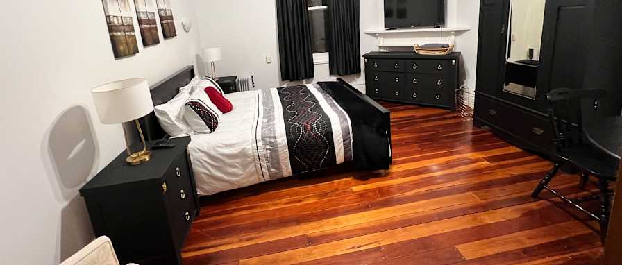 Elmer's room