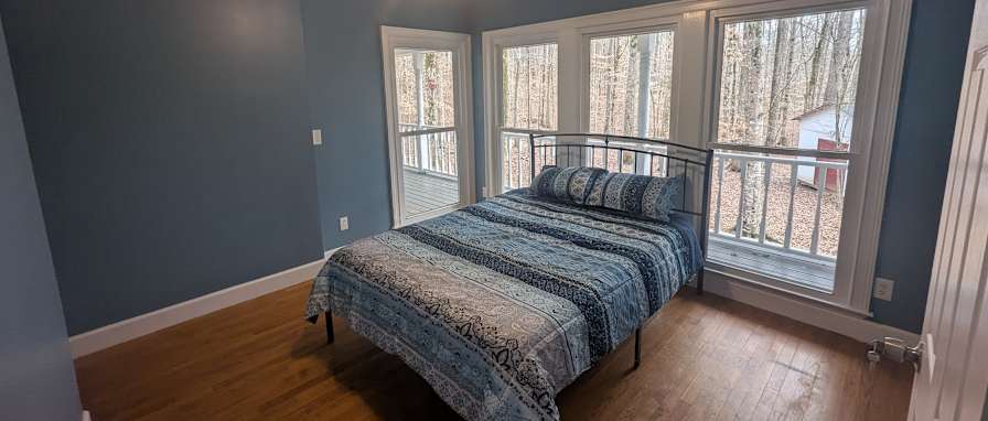 Apple House Living's room