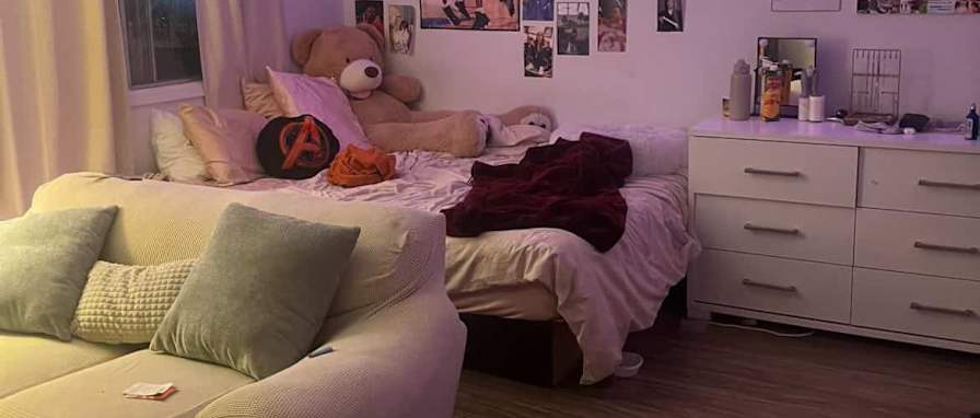 mia's room