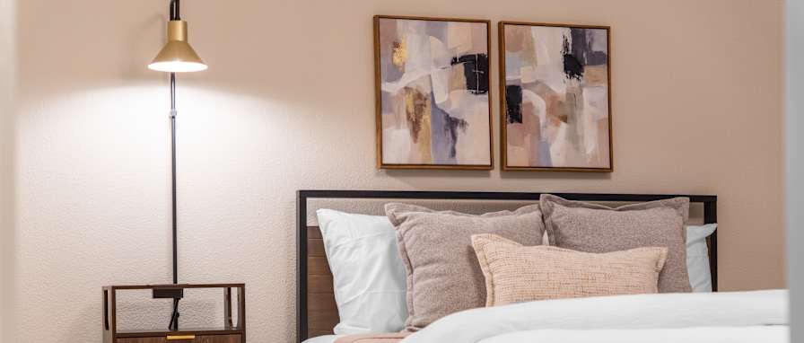 Tomic Properties's room