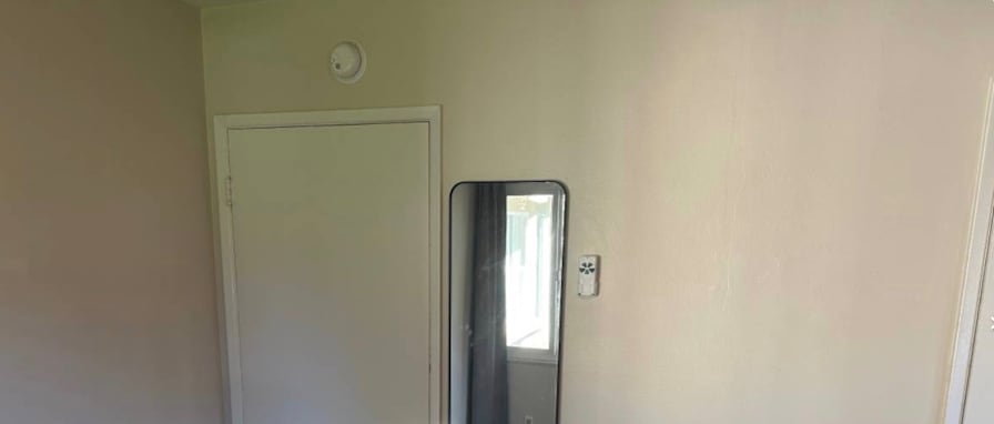 Everet's room