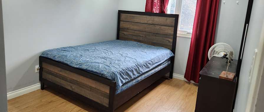 Moorthy's room