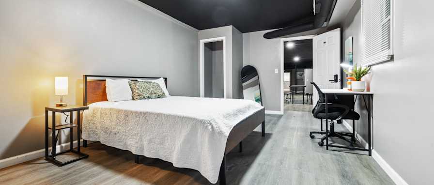 Lormensky Jean's room