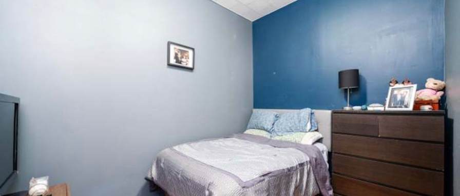 Linh's room