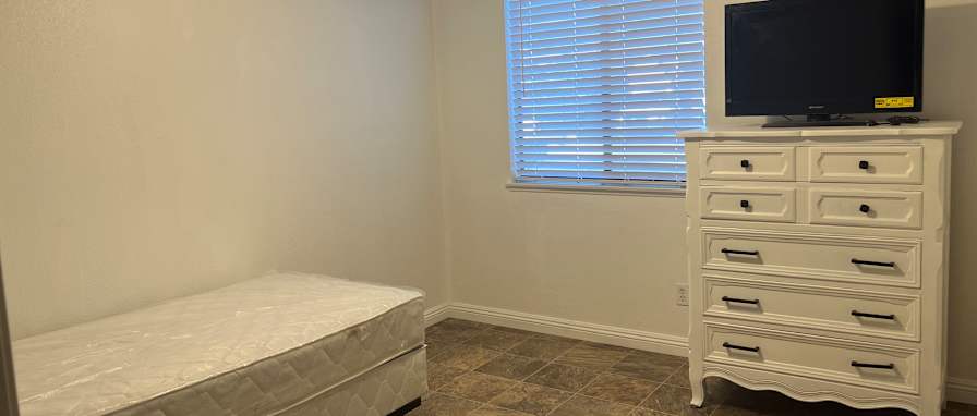 Lawrence Lacusong's room